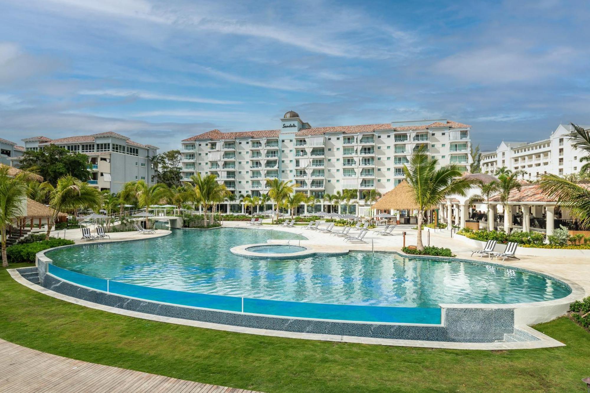 אוצ'ו ריוס Sandals Dunns River All Inclusive Couples Only מראה חיצוני תמונה